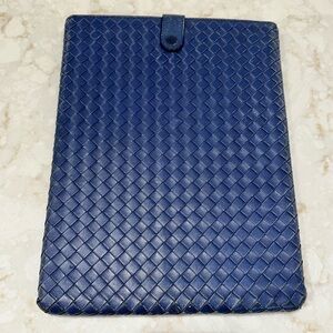 Bottega Veneta iPad woven leather navy iPad case 💙
